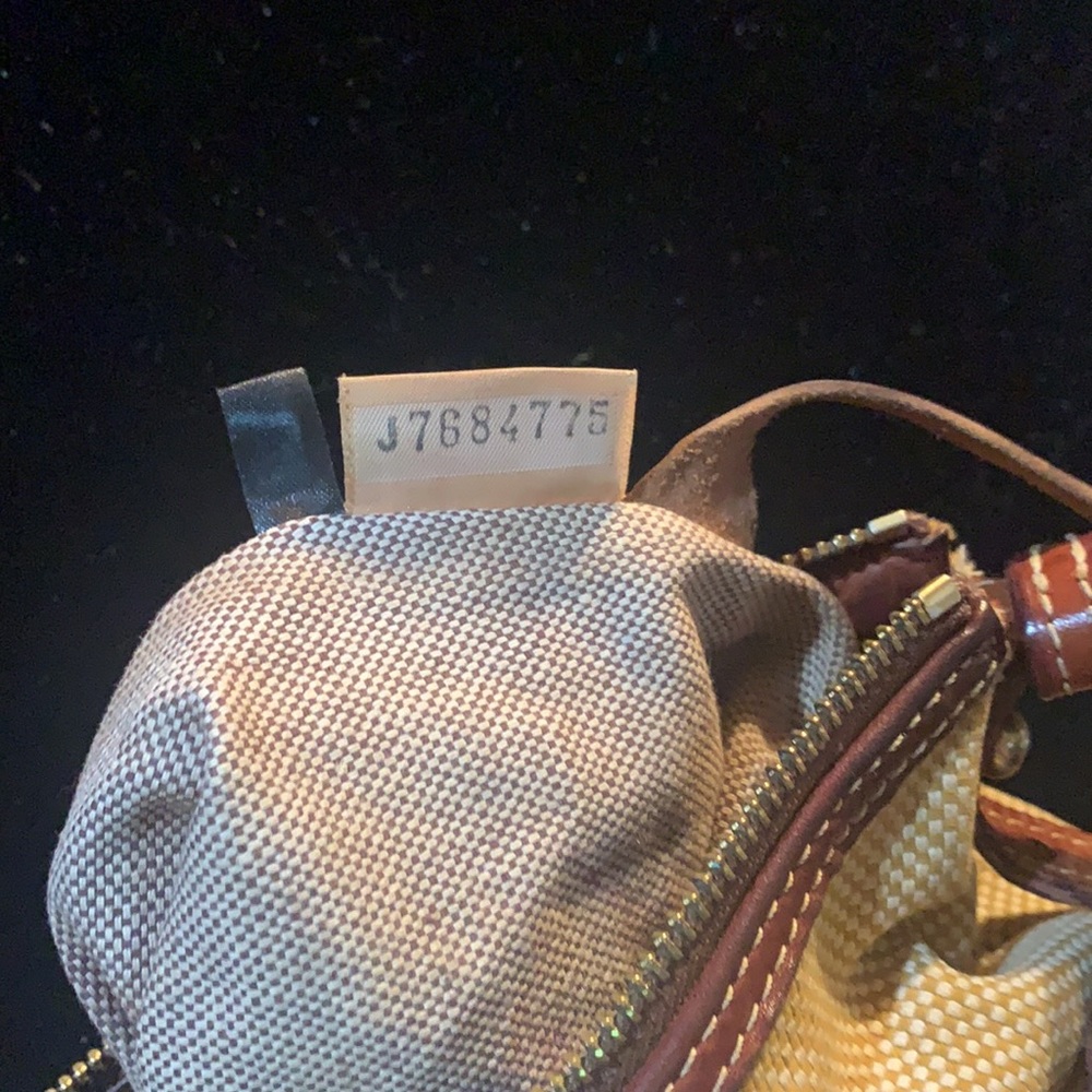 Dooney & Bourke medium shoulder bag - Picture 5 of 6
